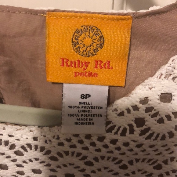 Ruby rd. Tank - Picture 2 of 3